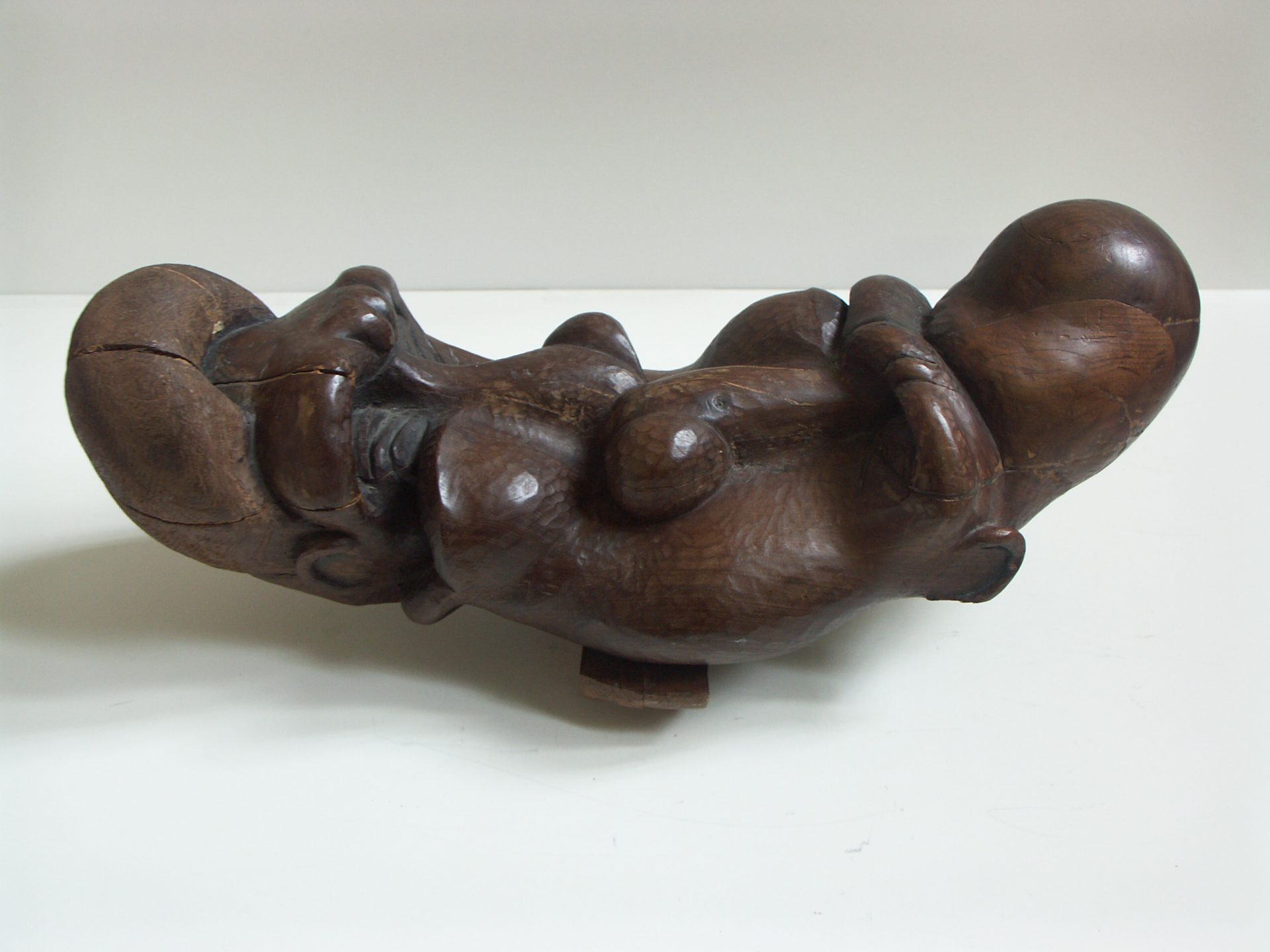 Sculpture of gorillas